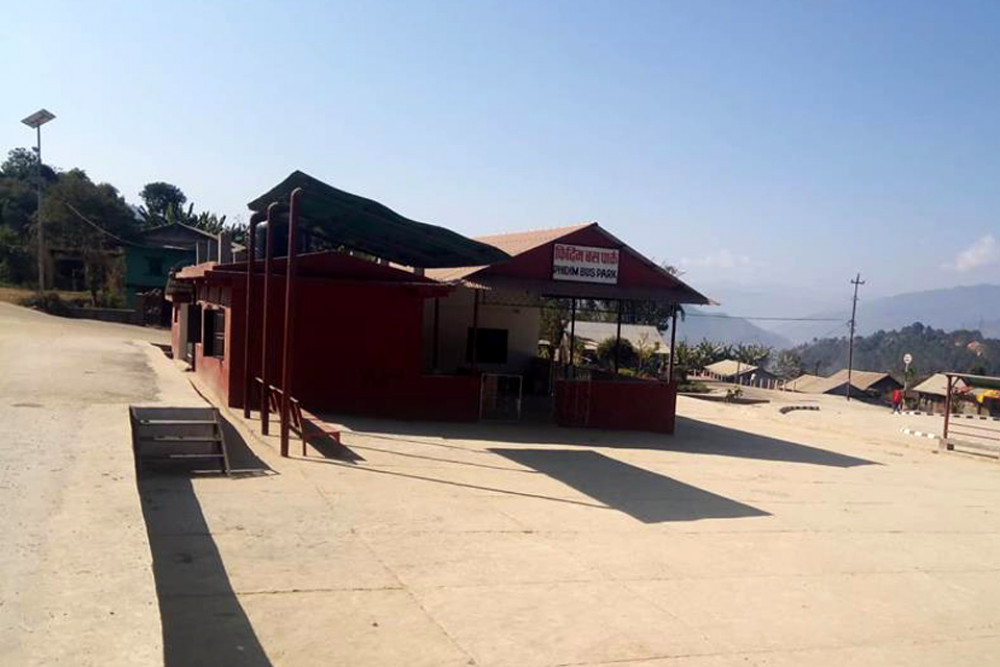 बसपार्क सञ्चालनमा नआउँदा फिदिमका स्थानीय आक्रोशित