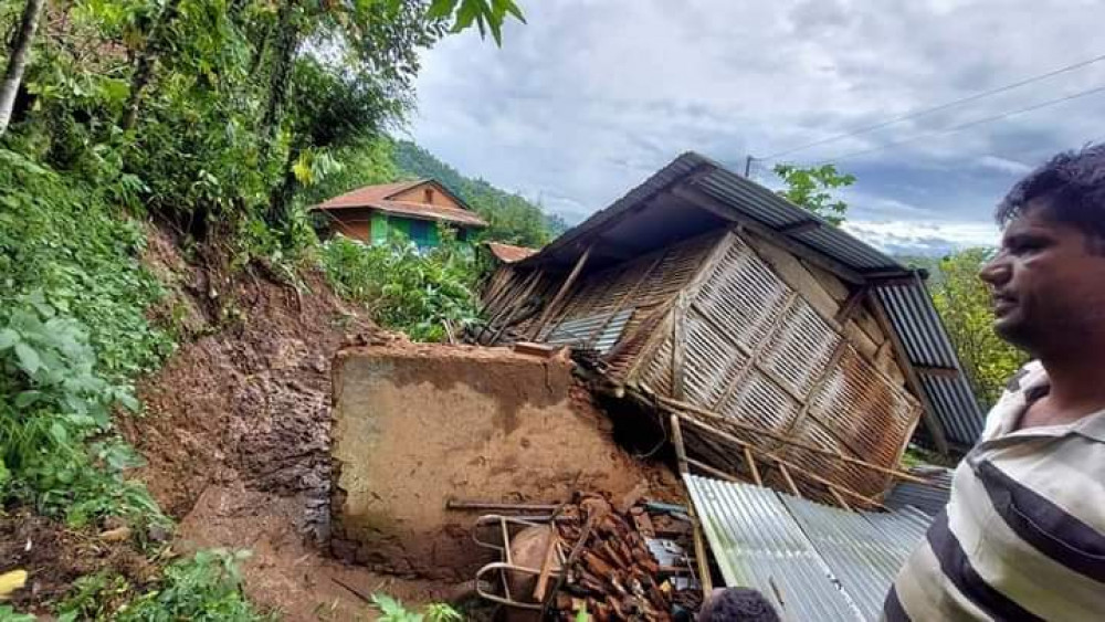 पहिरोका कारण पाँचथरमा ३० र इलाममा १४ जनाको ज्यान गयो