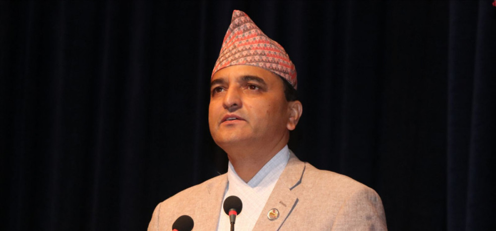 गृह जिल्लामा एमाले सचिव योगेश भट्टराई सवार गाडी तोडफोड