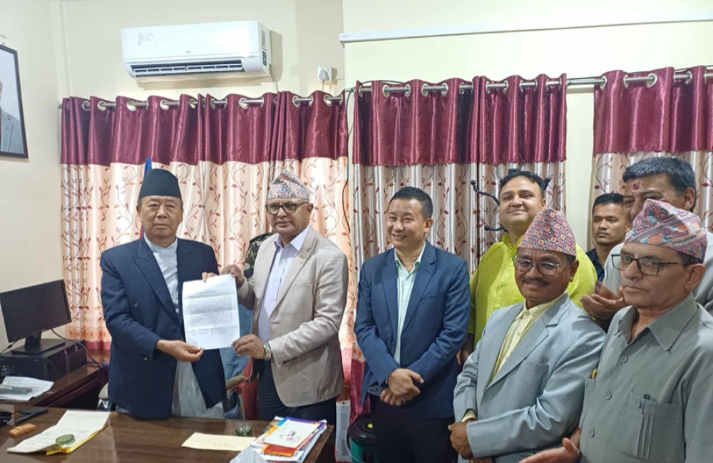 कोशीमा नयाँ सरकार गठन आह्वान माग गर्दै मुख्यमन्त्रीलाई पत्र