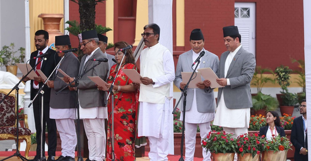 ओलीले समेटे २१ मन्त्री (सूची सहित)