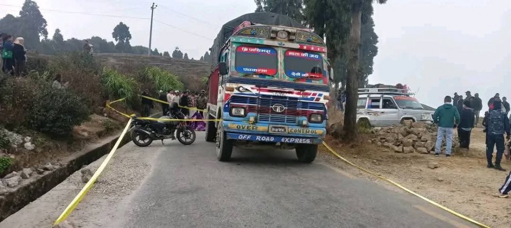 कन्याममा सवारी दुर्घटना हुँदा बिर्तामोडका मनोज चौधरीको मृत्यु
