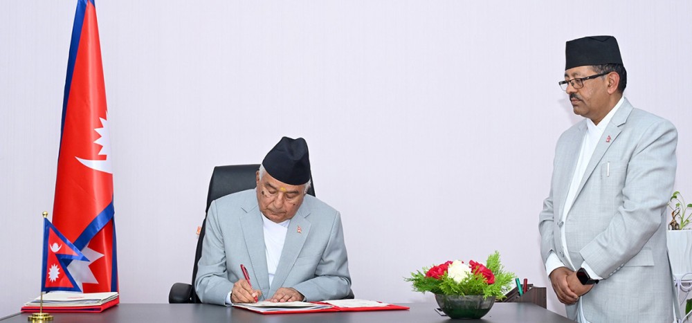 एक हजार ५९४ पदाधिकारी एकमुष्ट पदमुक्त
