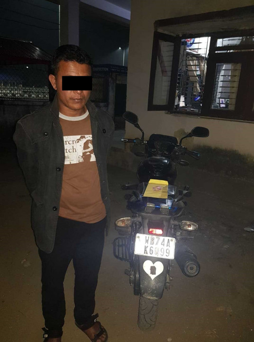 मलद्वारमा लुकाएर लागू औषध ल्याउने पक्राउ