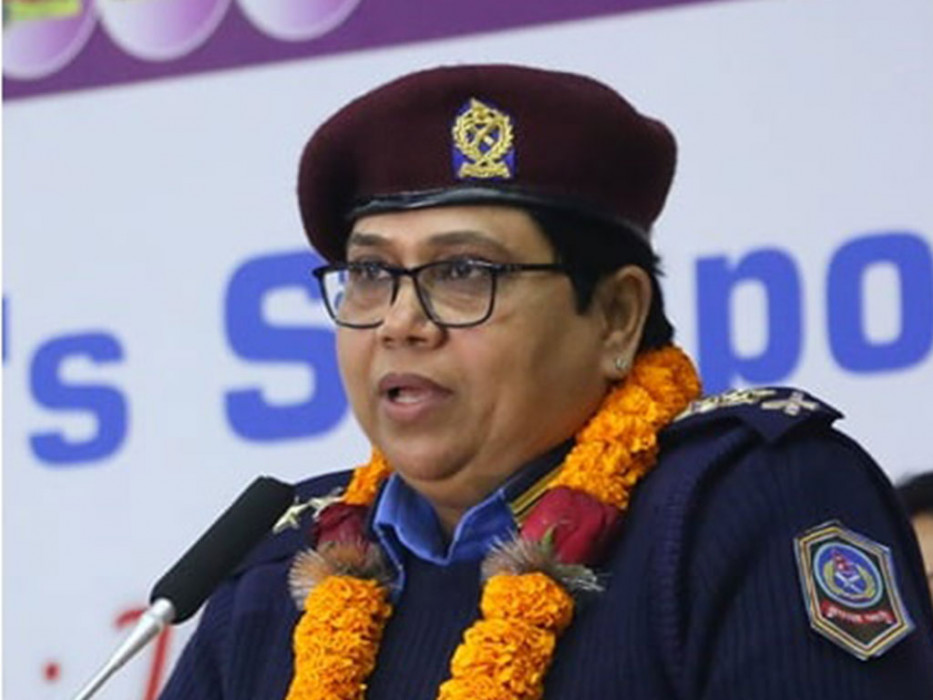 पहिलो पटक मधेसी महिलालाई डीआईजी बनाएको भन्दै डाक्टरहरुले दिए गृहमन्त्रीलाई धन्यवाद
