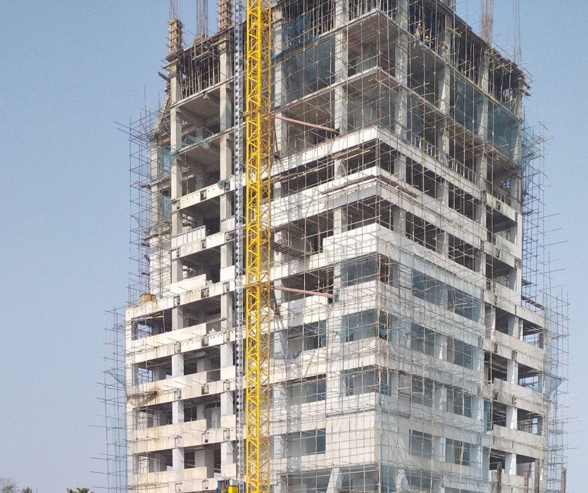 अस्पताल नहुँदा छट्पटाउँदै जनता, एउटै पालिकामा पाँच वटा भ्यू टावर