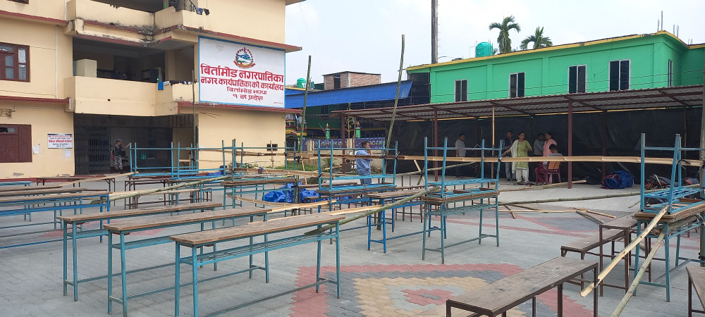 बिर्तामोडमा मतदान स्थल निर्माण गरिँदै