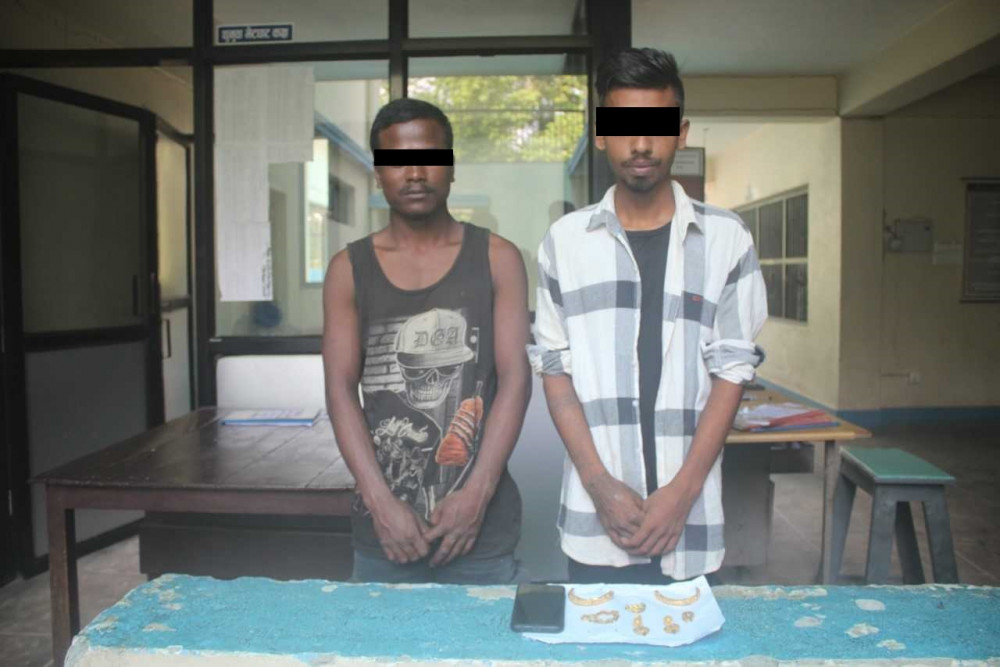 चोरिएका सामानसहित चोरीमा संलग्न दुई जना पक्राउ
