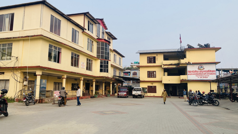 सडक क्षेत्र खाली गर्न बिर्तामोडको तीन दिने सुचना