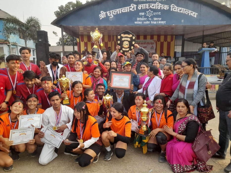 नगर स्तरीय राष्ट्रपति रनिङ शिल्डमा धुलाबारी माविले जित्यो ३२ स्वर्ण