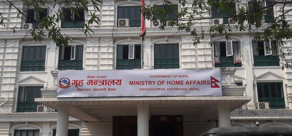 बाबुको ठेगान नभएका बच्चालाई मावलाको थर राख्न गृह मन्त्रालयको पत्राचार