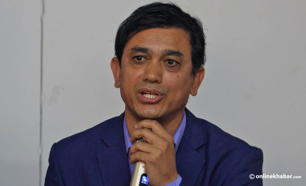 रास्वपाद्वारा ढाकाकुमार श्रेष्ठको सदस्यता खारेज