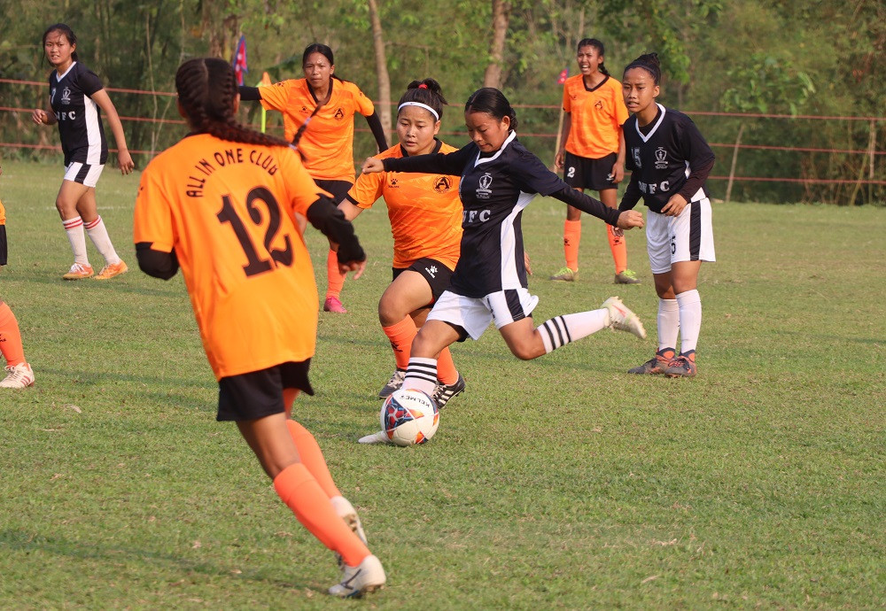 बिर्तामोडमा प्रथम प्रदेश स्तरीय महिला गोल्डकप फुटबल प्रतियोगिता सुरु