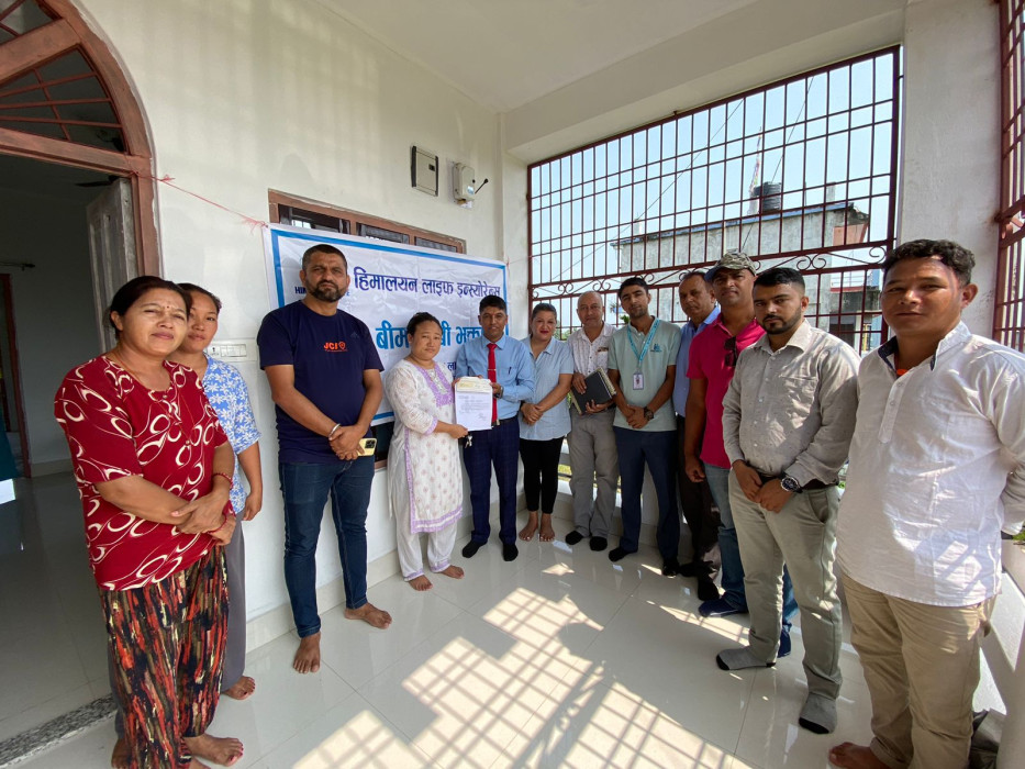 सेफ्टी ट्यांकीमा डुबेका बालकको परिवारलाई हिमालयनले गर्यो मृत्यु दाबी भुक्तानी