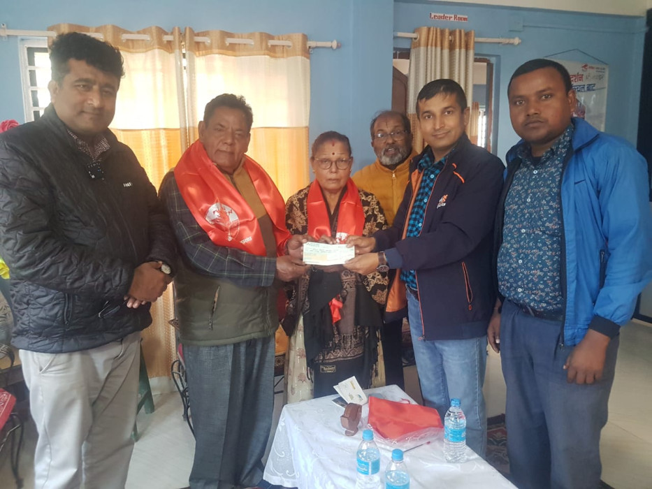 जयनारायण ढुंगानाले दिए पत्रकार उपचार कोषलाई ३ लाख ५१ हजार