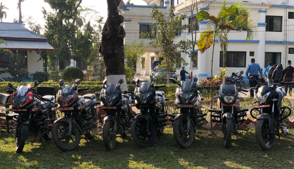 चोरीका मोटरसाइकल ताप्लेजुङमा सरर, ढुवानीकर्ता पक्राउ परेपछि खुल्यो पोल