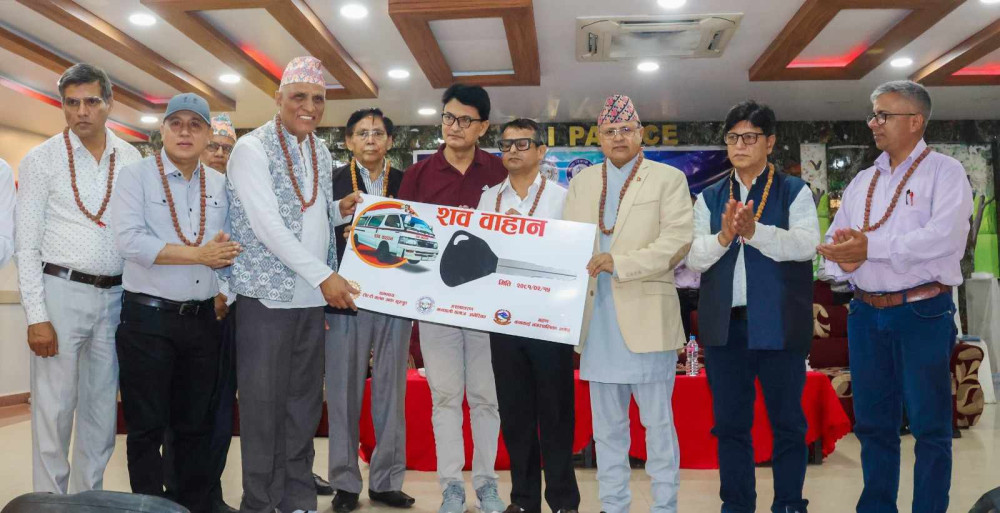 कनकाई नगरपालिकालाई  शव वाहन हस्तान्तरण