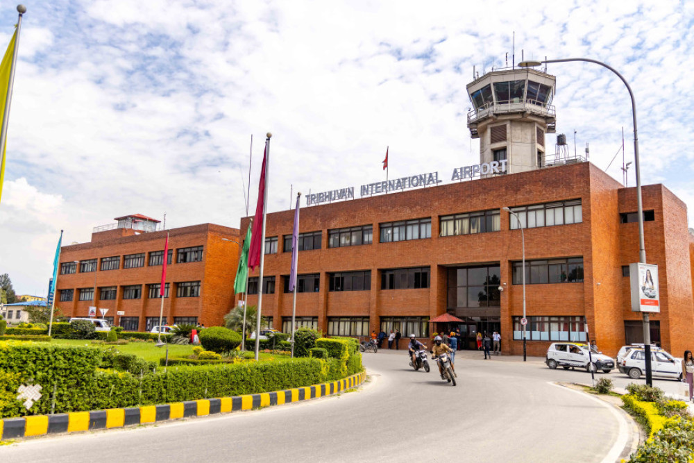 त्रिभुवन विमानस्थलमा खादा माला प्रयोगमा कडाइ