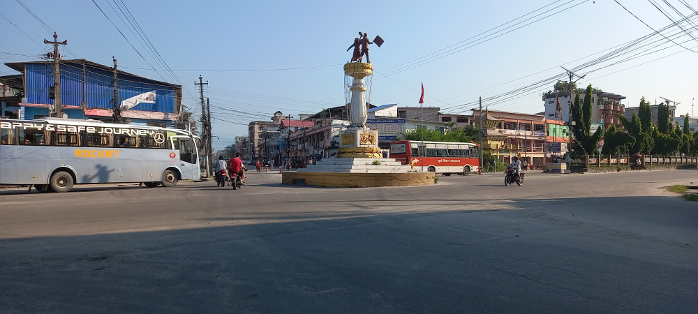 झापामा बन्द प्रभावहीन, दुई वटा भारतीय ट्रकमा आगजगी