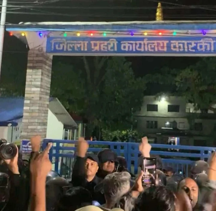 कास्की प्रहरीको हिरासतमा रवि