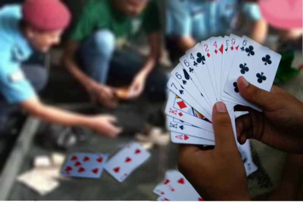 तास खेलिरहेको अवस्थामा १८ जना पक्राउ