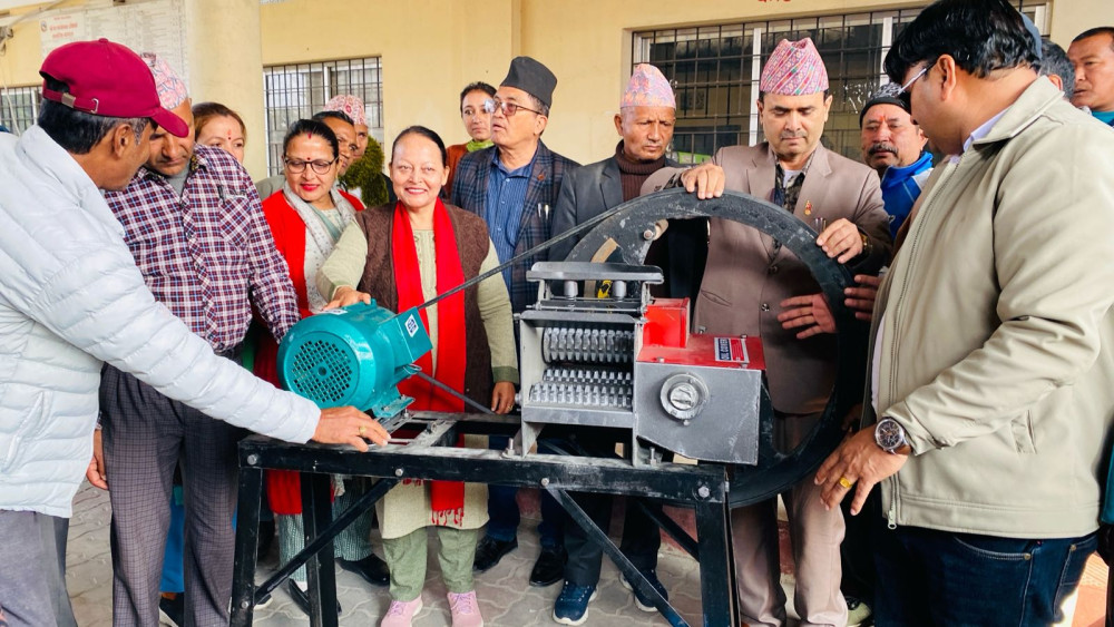 बिर्तामोडका २५ कृषकले पाए च्यापकटर