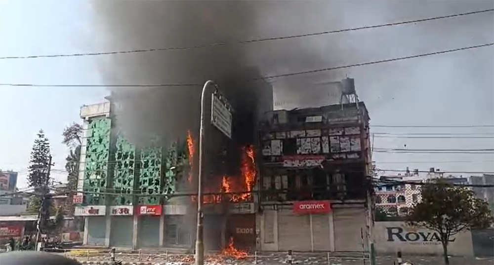 राजावादीले आगो लगाएको घरमा एक पत्रकारको जलेर मृत्यु