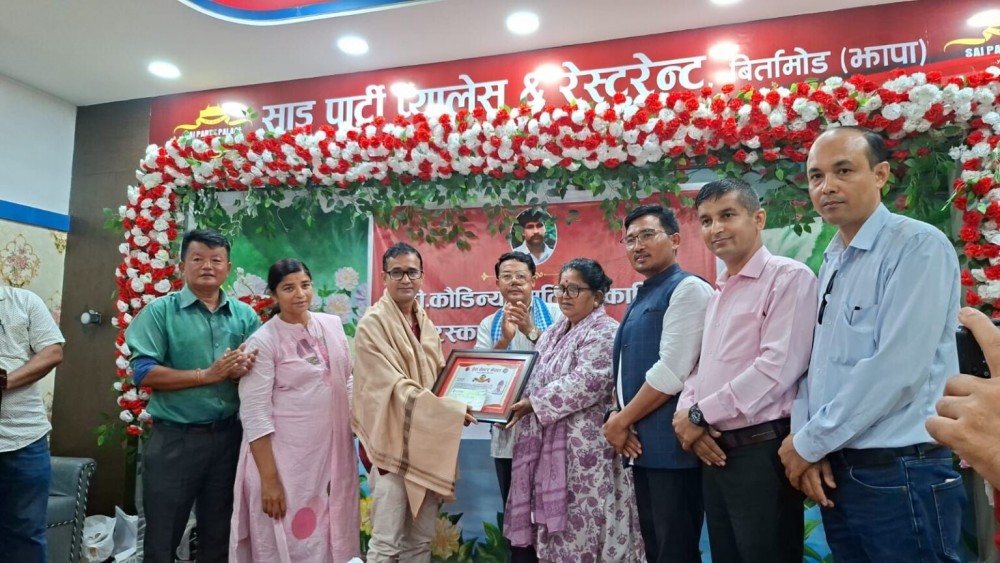 डी. कौडिण्य स्मृति पत्रकारिता पुरस्कारबाट उद्धव पुरी सम्मानित