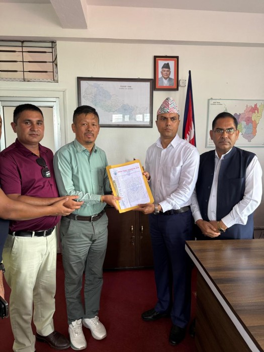 व्युटीपार्लर, ट्रेनिङ सेन्टर लगायतले वैदेशिक रोजगारको काम गरेको भन्दै ज्ञापन पत्र
