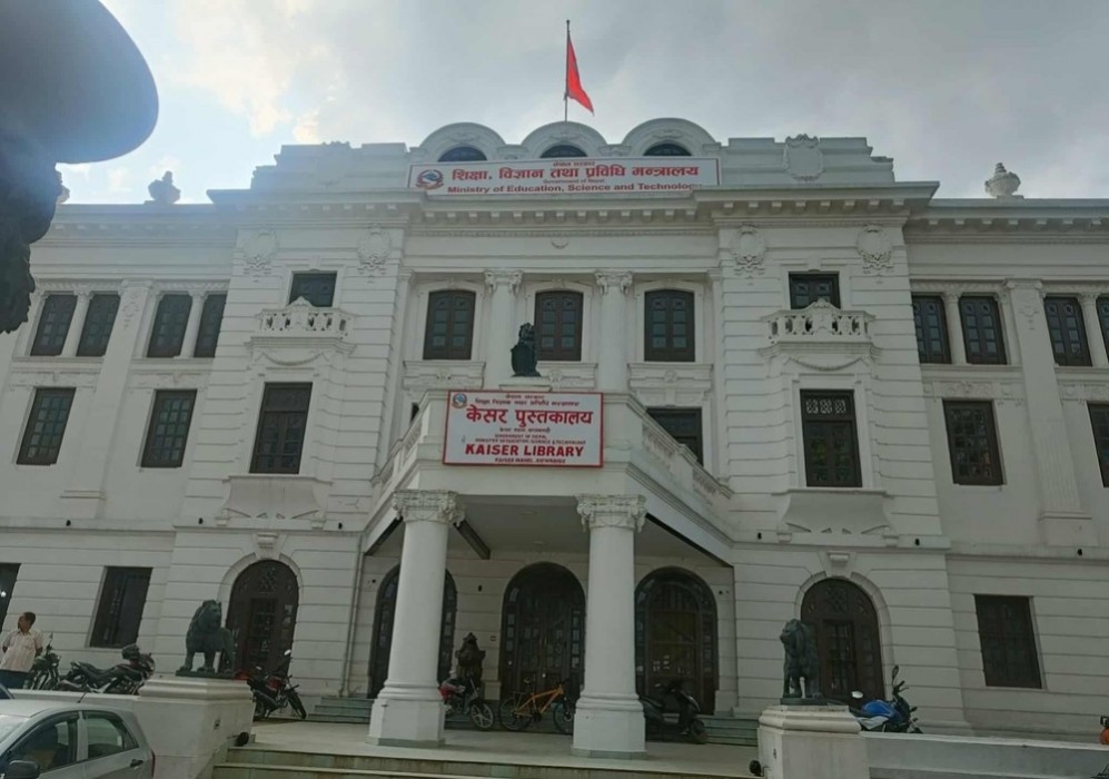 मन्त्रालयमै सुत्न थाले मन्त्री पुन