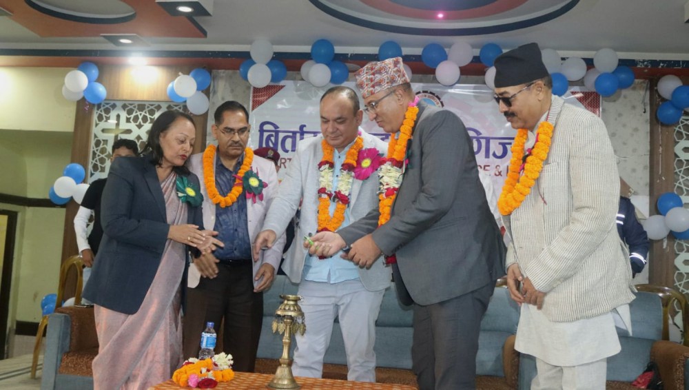 बिर्तामोड उद्योग वाणिज्य संघका पूर्व अध्यक्षहरु सम्मानित