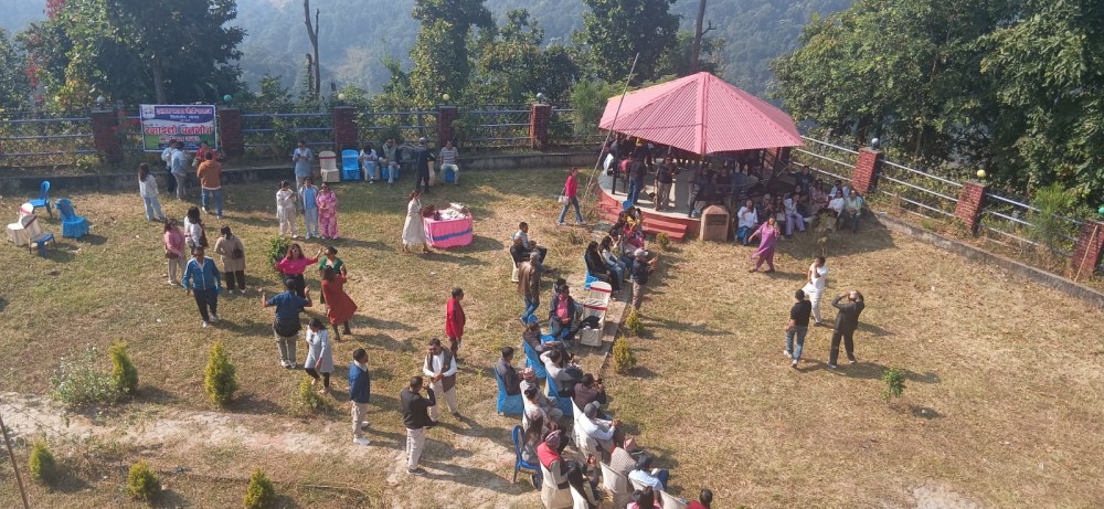 इलाम झापाको वनभोज सम्पन्न
