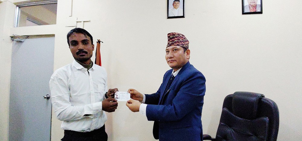 आमाको नामबाट पहिलो पटक वंशजको नागरिकता प्रदान